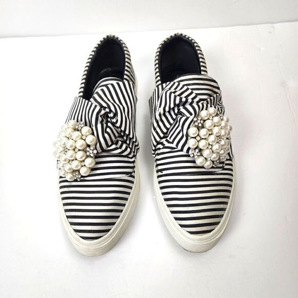 WENDY WILLIAMS BLACK AND WHITE BROOCH SLIP ON SHOES SIZE 7M - Picture 1 of 9